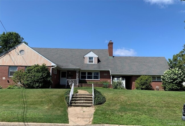 Building Photo - 26 Nassau Ave Unit 1st Floor