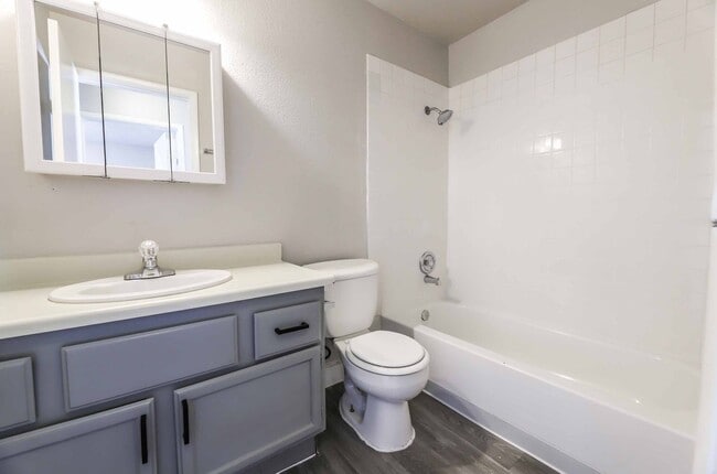 Photo - 419 N 15th St Unit 419 15th Street #4
