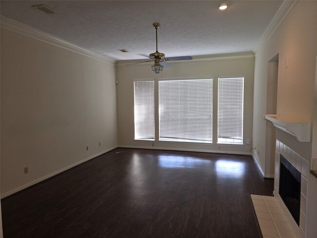 Photo - 15114 Farndale Dr