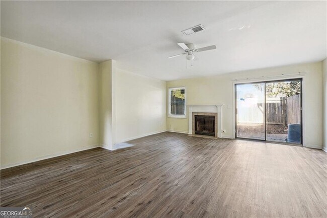 Photo - 2391 Cove Rd