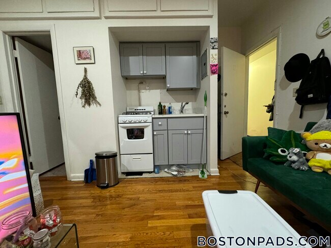 Photo - 153 Brighton Ave Unidad 17