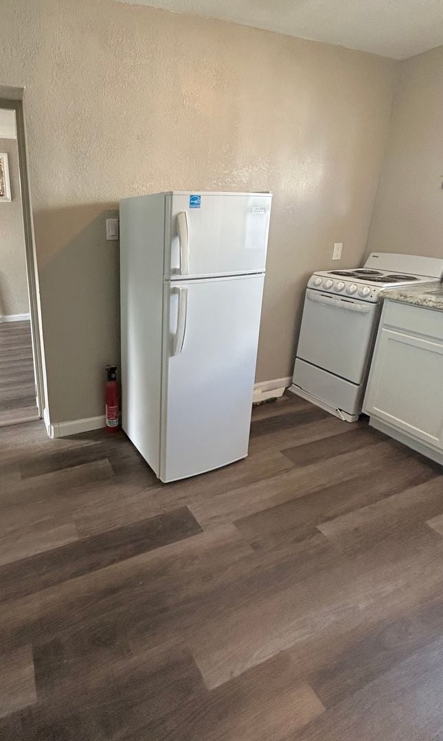 Photo - Updated 1 Bed 1 Bath Unit in Super Convenient Location!