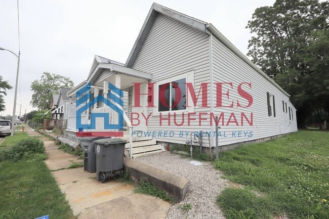 Building Photo - Two Bedroom House | Now Available