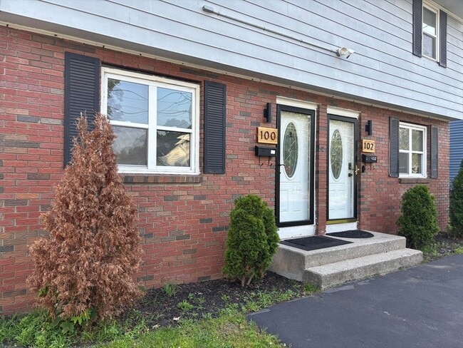 Photo - 100 Savoy Ave Townhome