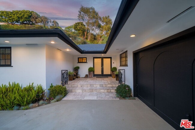 Photo - 9023 Alto Cedro Dr