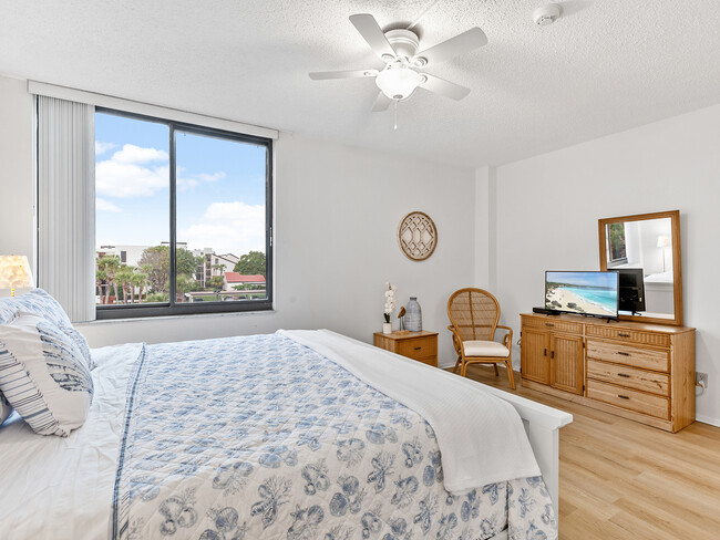 Photo - 1945 Gulf of Mexico Dr Condo Unit 215