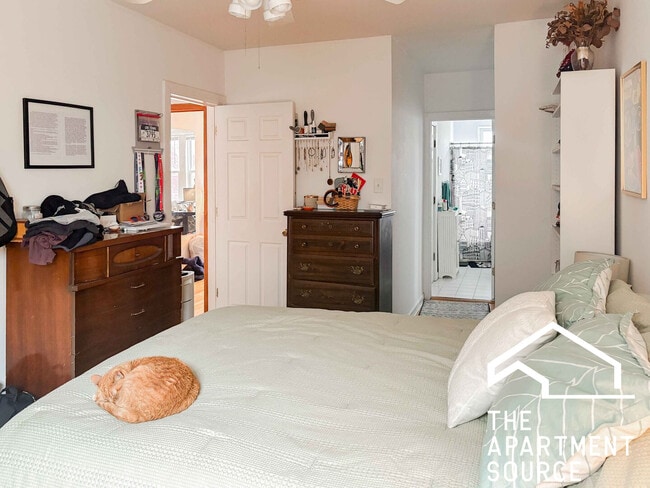 Photo - 4921 N Hermitage Ave Unidad 1