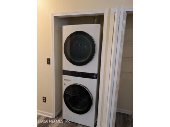 Photo - 2/2 on Westside