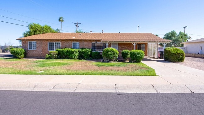 Photo - 7337 E Lewis Ave