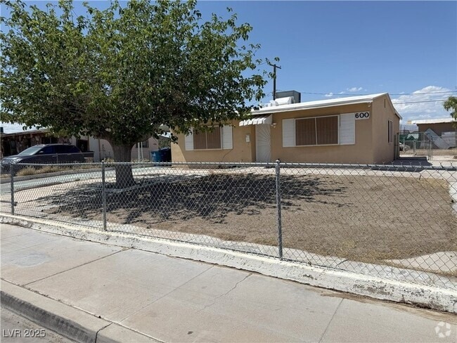 Building Photo - 600 Alexander Ave Rental