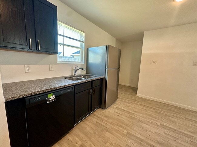 Photo - 16635 Colleen Pl