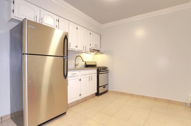 Photo - 6311 Dewey Ave Unit 1