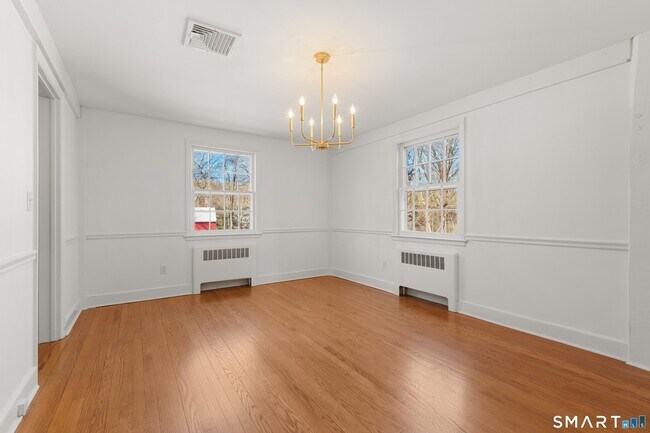 Photo - 111 Lyons Plain Rd