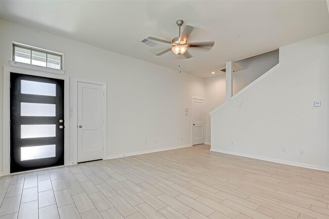Photo - 580 Longleaf Pine Dr