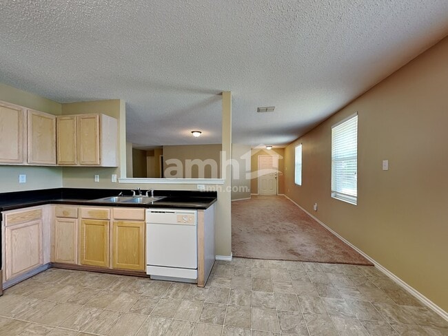 Photo - 1100 Willow Tree Dr