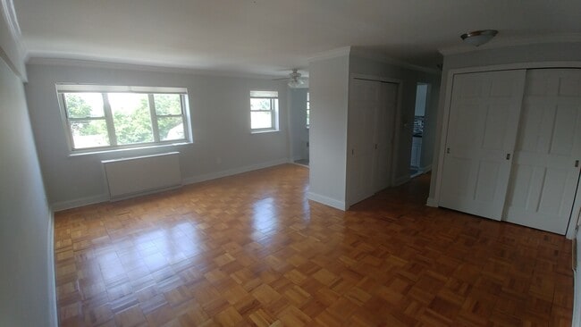 Building Photo - 244 Halstead Ave Unit 3E