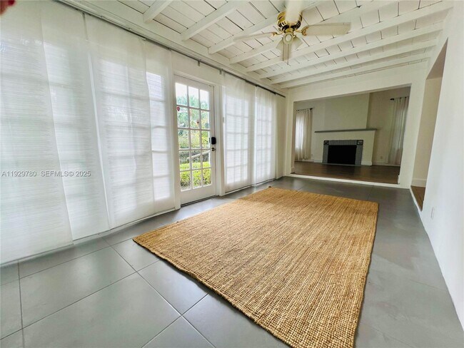 Photo - 1407 SE 2nd St