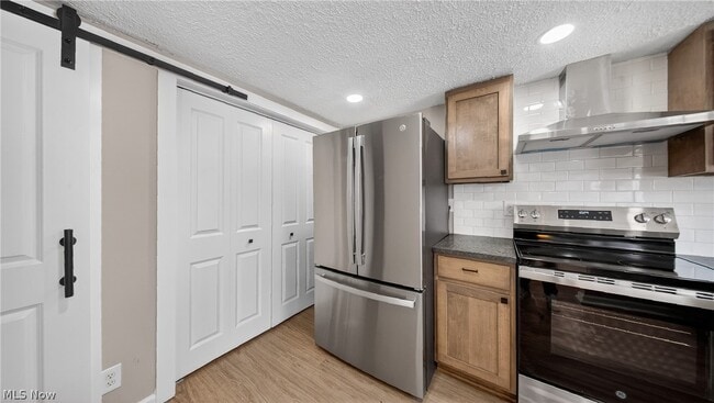 Photo - 11015 Clarke Rd