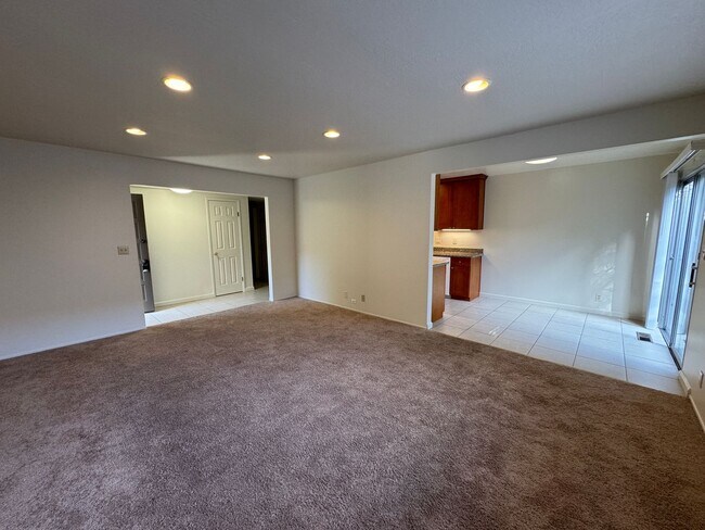 Photo - Pinehurst Ave 412-414 Apartamento Unidad 412