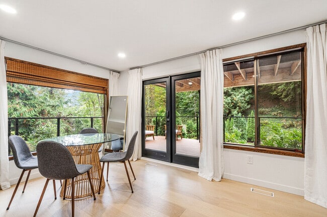 Photo - 4375 Fernbrook Dr Unit ID1363948P