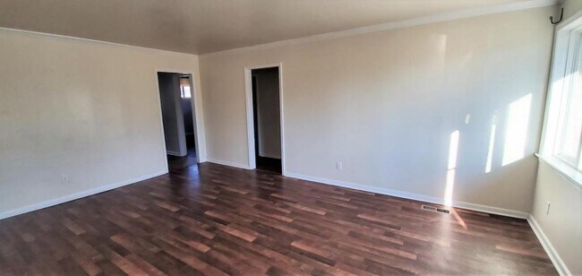 Photo - 304 Wind Ave NW