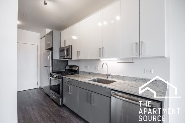 Photo - 2340 N California Ave Unit 613