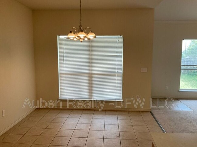 Photo - 800 Quarter Horse Trail