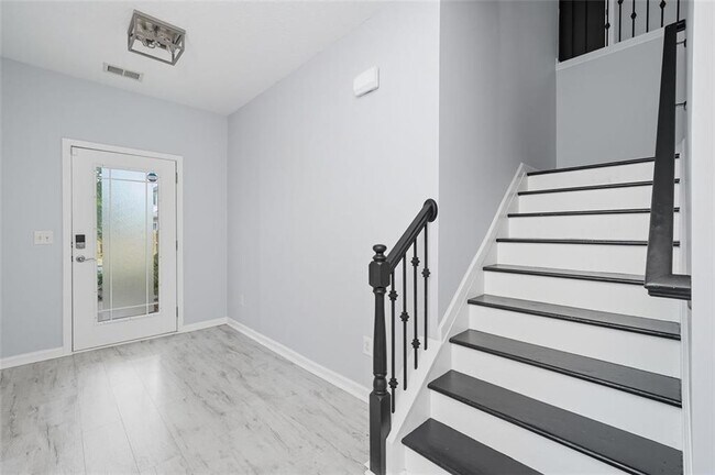 Photo - 3502 Clear Creek Crossing NW