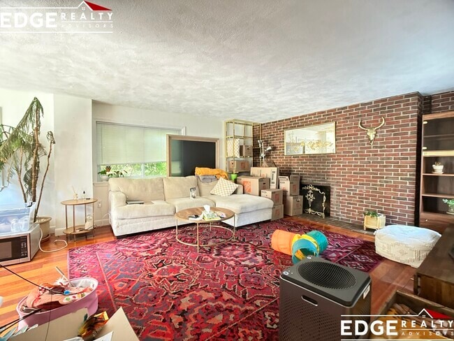 Building Photo - 27 Waban St Rental