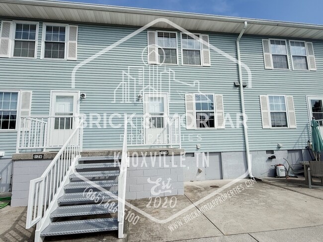 Photo - 126 N 6th St