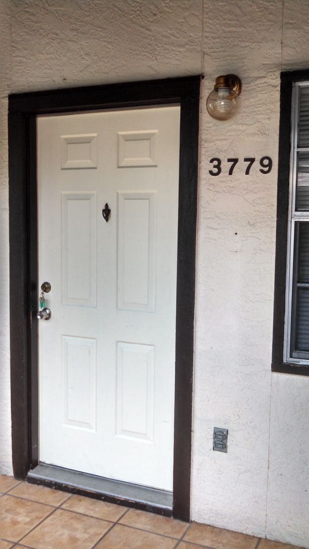 Photo - Charming 2 Bedroom 2 Bath Condo (Mirror La...
