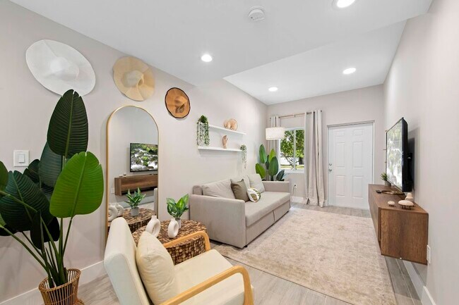 Photo - 5127 NW 5th Ave