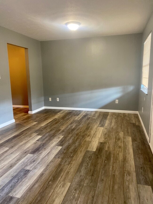 Photo - Marshall Apartments