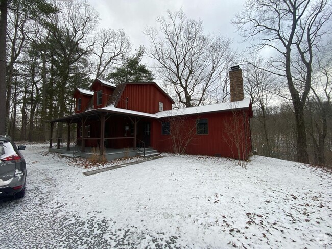 Building Photo - 8179 E Turkey Hollow Rental