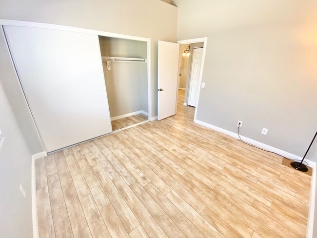 Photo - Spacious 2-bedroom corner unit with vaulted ceilings and open floorplan near Summerlin