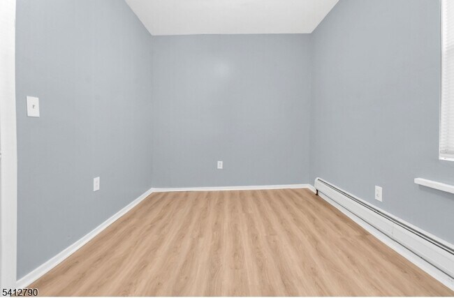 Photo - 139 S 8th St Unidad 1