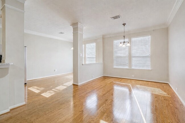 Photo - 5339 Brookway Dr