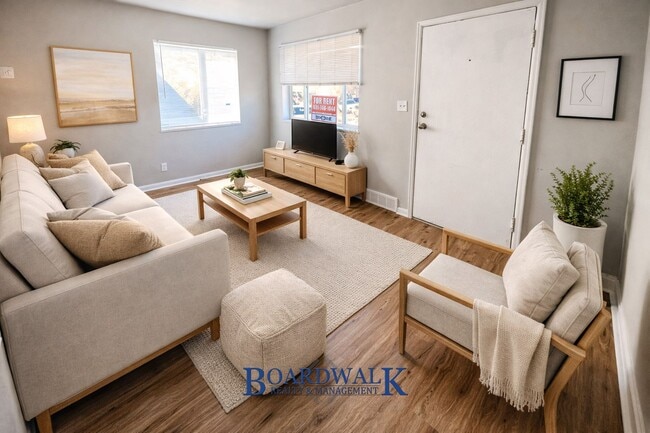 Photo - 1327 Illinois Ave