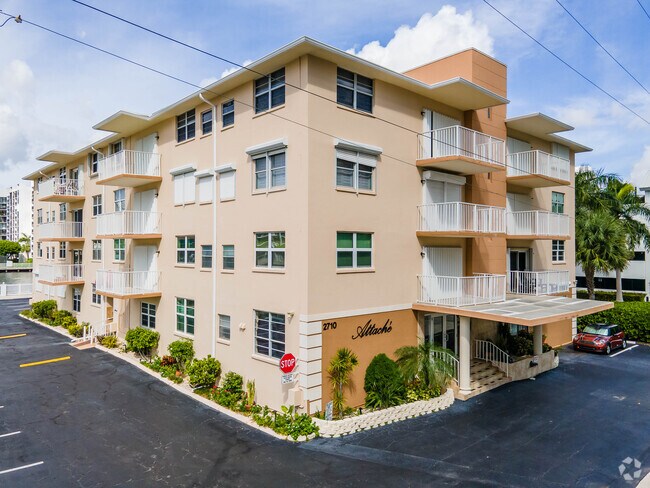 Photo - Attache Gardens Apartments
