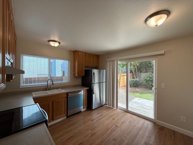 Photo - 3 bedroom/ 2 Bathroom Home for Rent In Rohnert Park!