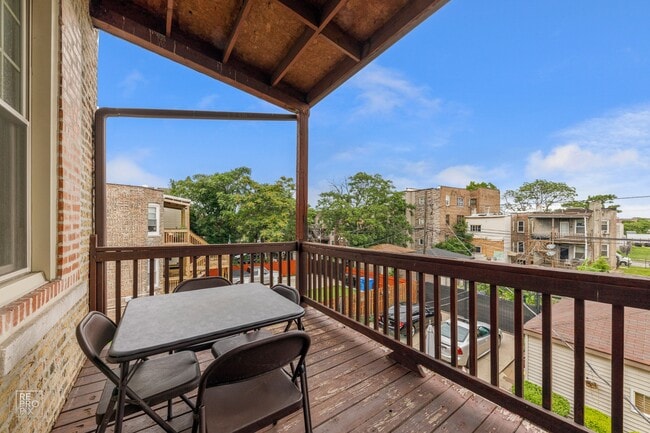 Photo - 3616 W Lexington St Unidad 2