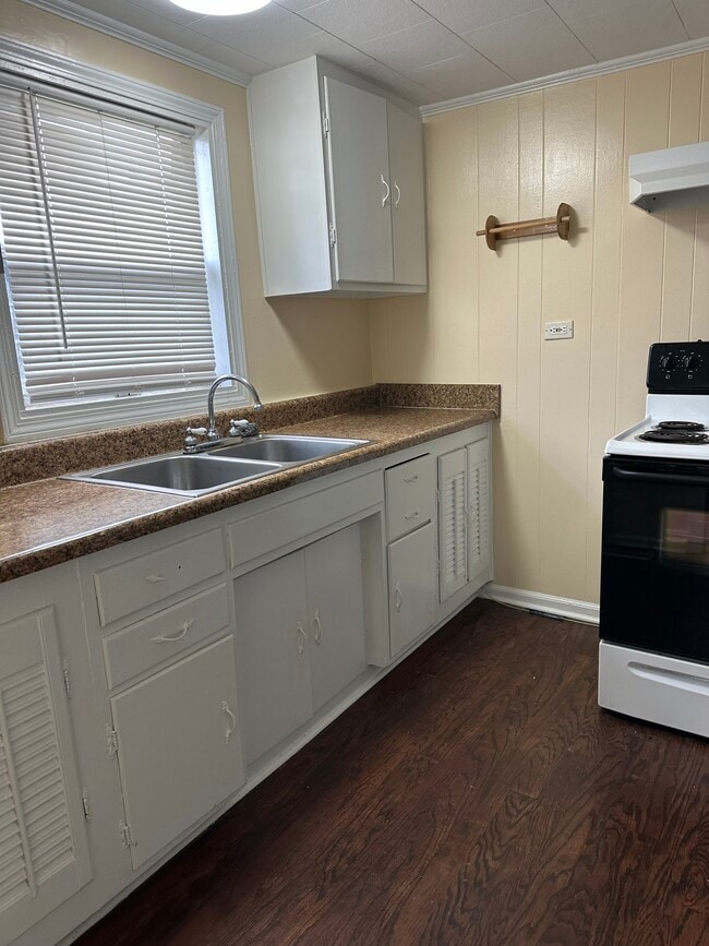 Photo - 615A Cassville Rd SE