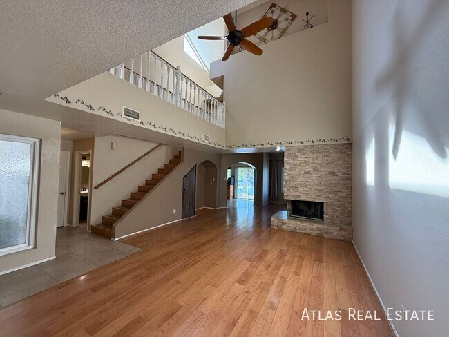 Photo - 1425 W Coral Reef Dr