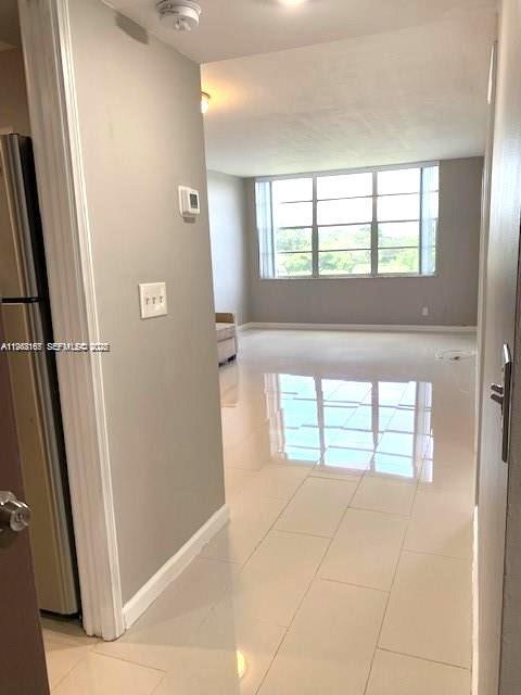 Photo - 9470 Live Oak Pl Unit 308