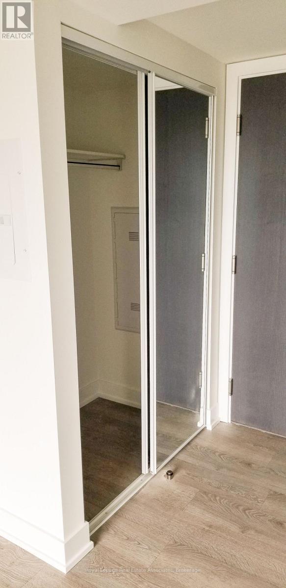 Photo - 9 Mabelle Ave Unité 423