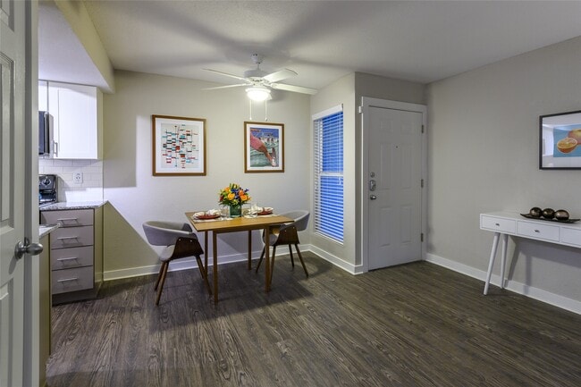 Building Photo - 8787 Hammerly Blvd Unit 1421 Rental