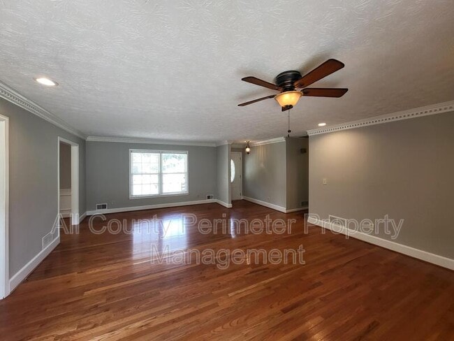 Photo - 4548 Shallowford Rd