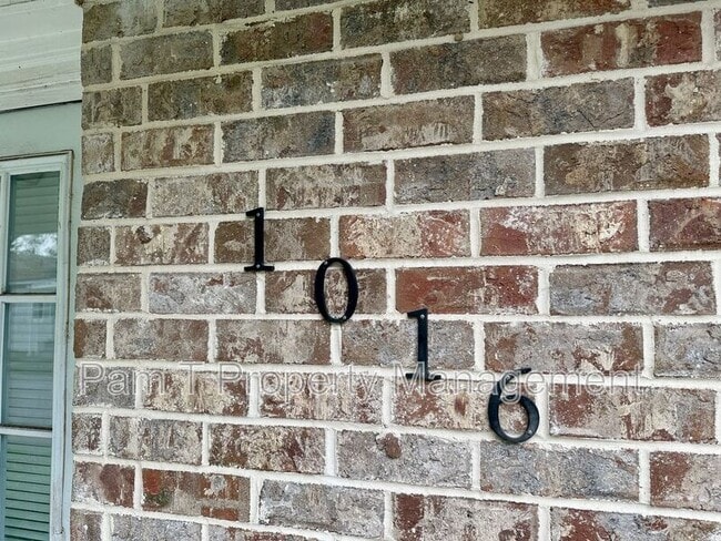 Photo - 1016 W 42nd St