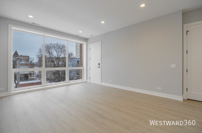 Photo - 3738 S Calumet Ave Unit #1N