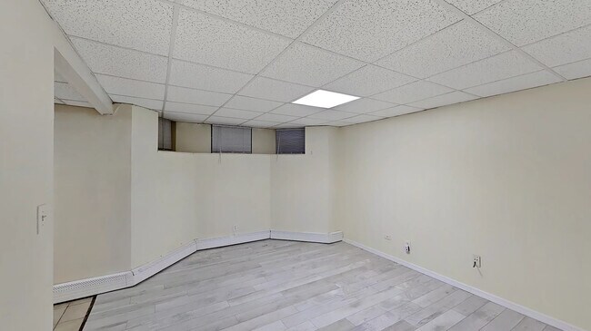 Photo - 15 Glenville Ave Unidad B1